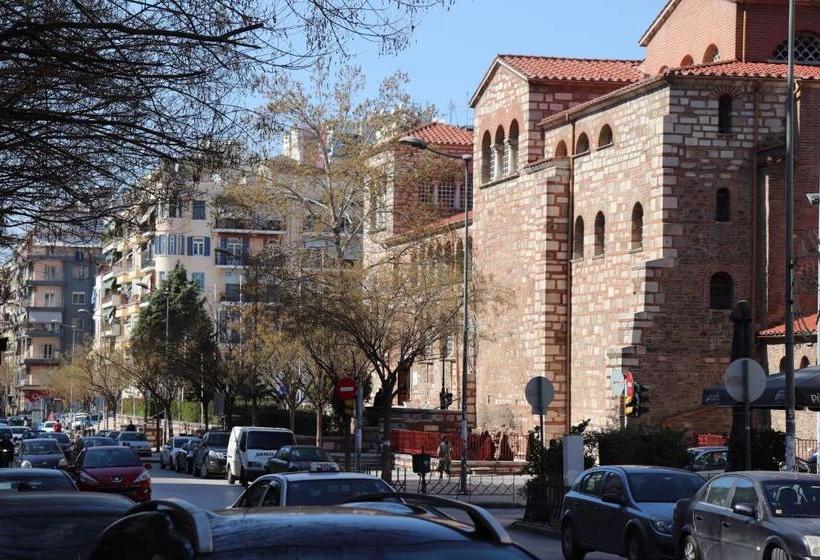 White Bottle Superior Apartments