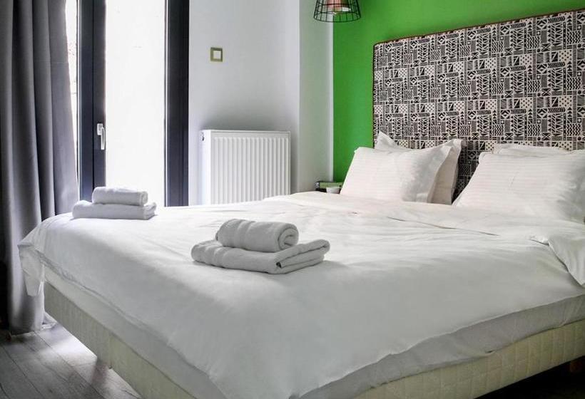 White Bottle Superior Apartments