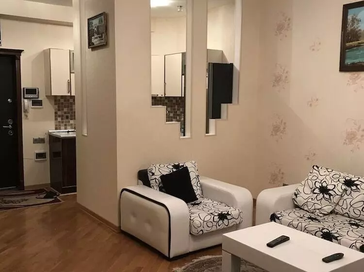 Al Khaleej City Center Apr