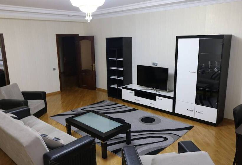 Al Khaleej City Center Apr