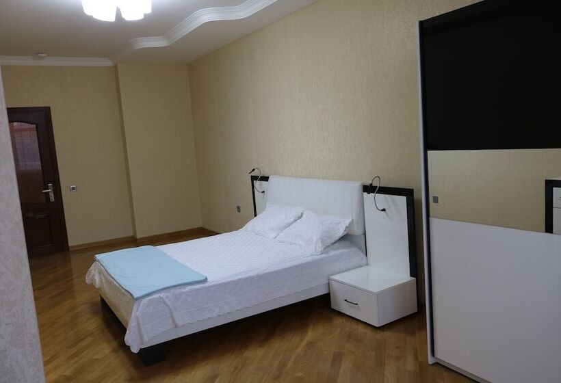 Al Khaleej City Center Apr