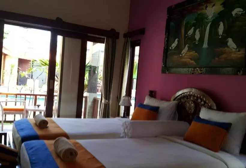 تختخواب و صبحانه The Taran Villas Lembongan