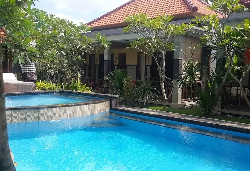 تختخواب و صبحانه The Taran Villas Lembongan