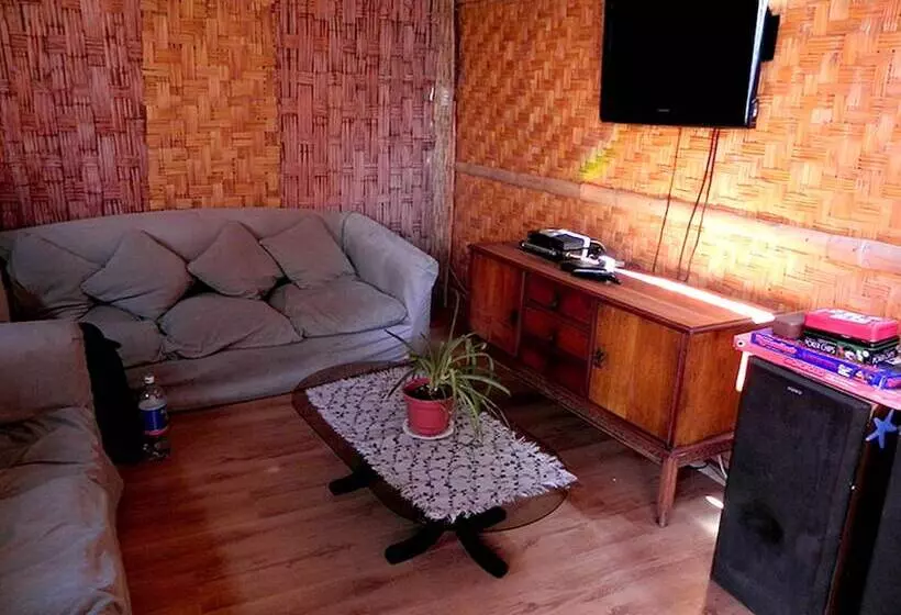 簡易ホテル Arica Surf House