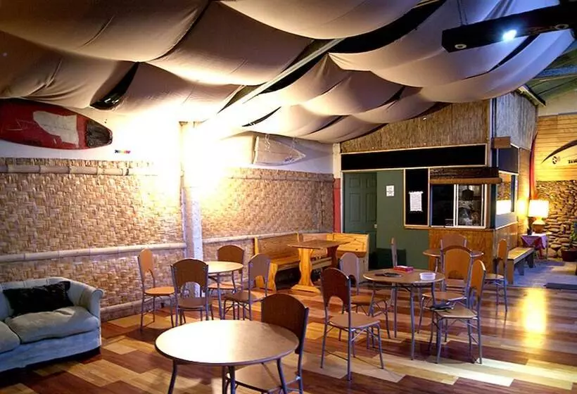 簡易ホテル Arica Surf House