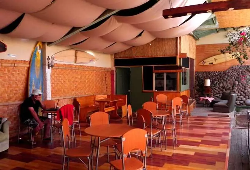 簡易ホテル Arica Surf House