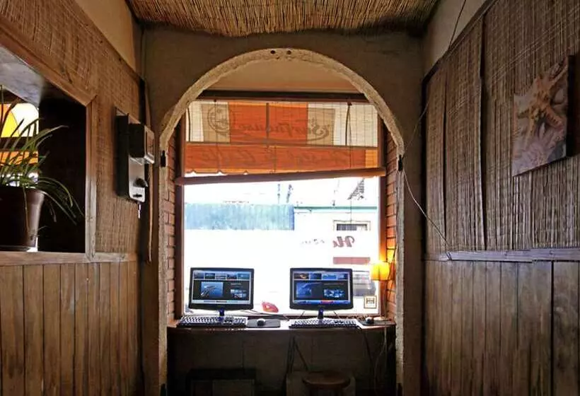 簡易ホテル Arica Surf House