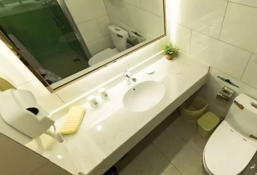 Hotelli Greentree Inn Maanshan Hanshan District Jiuwu Square