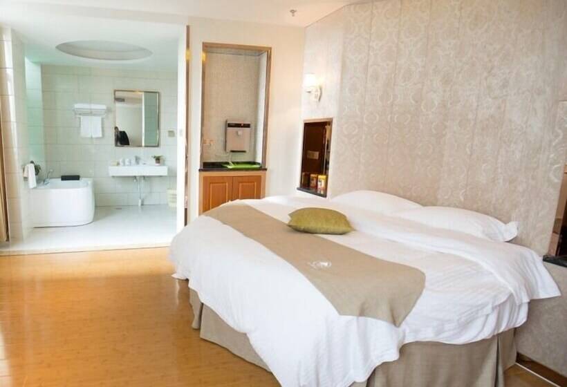 בית מלון כפרי Greentree Inn Maanshan Hanshan District Jiuwu Square