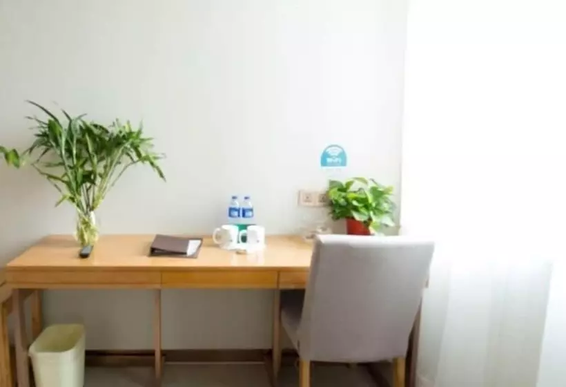 Hotelli Greentree Inn Maanshan Hanshan District Jiuwu Square