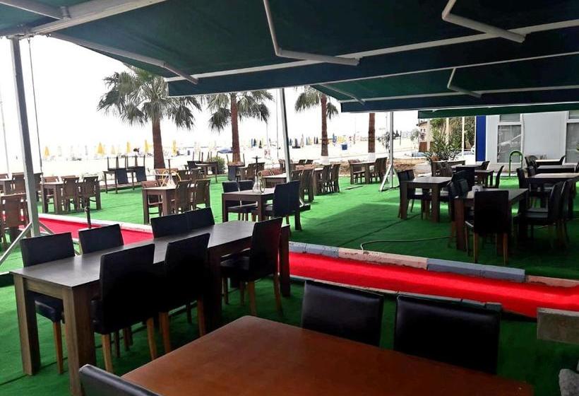 בית מלון כפרי Has