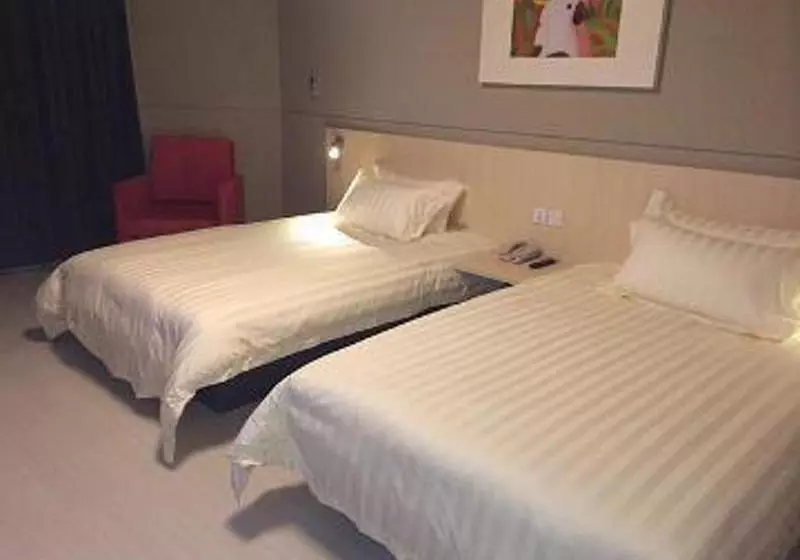 Hotelli Jinjiang Inn Yibin Zhongshan Street