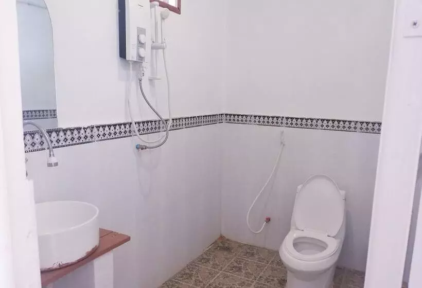 هتل Lakshmi Bungalow