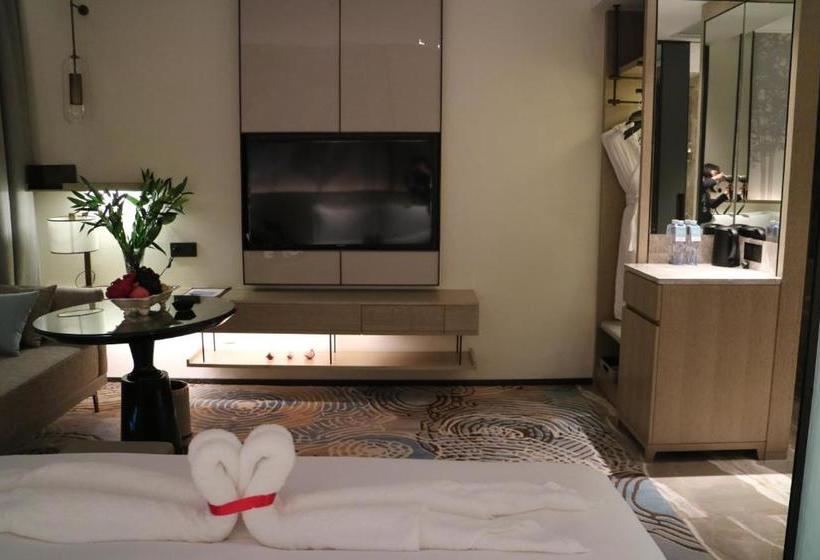 Hotel Mercure Xiangyang Railway Station