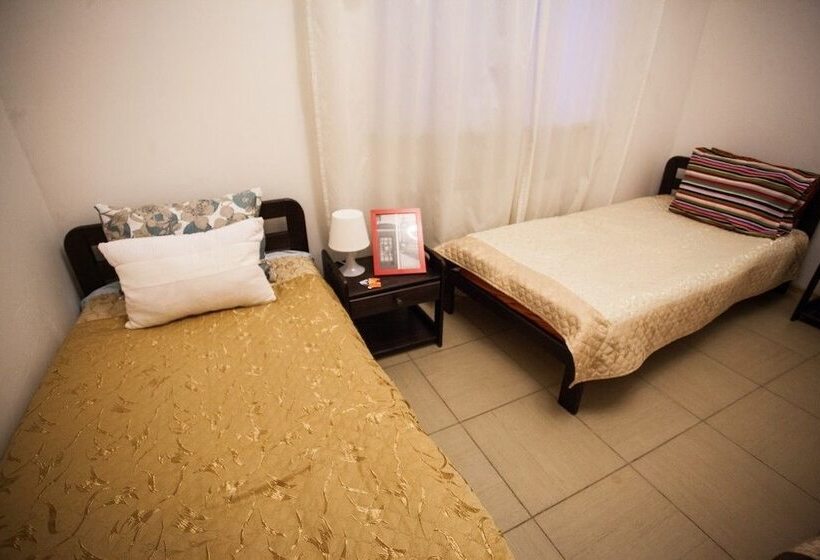 پانسیون Ark Guest House