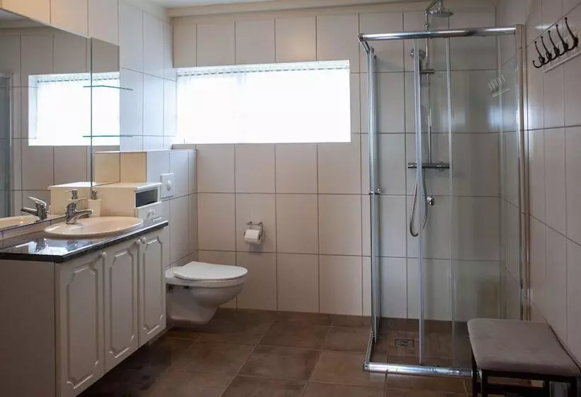 پانسیون Guesthouse Svinavatn