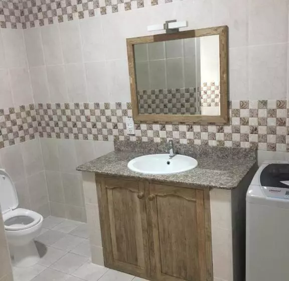 Shanaz Beachside Retreat