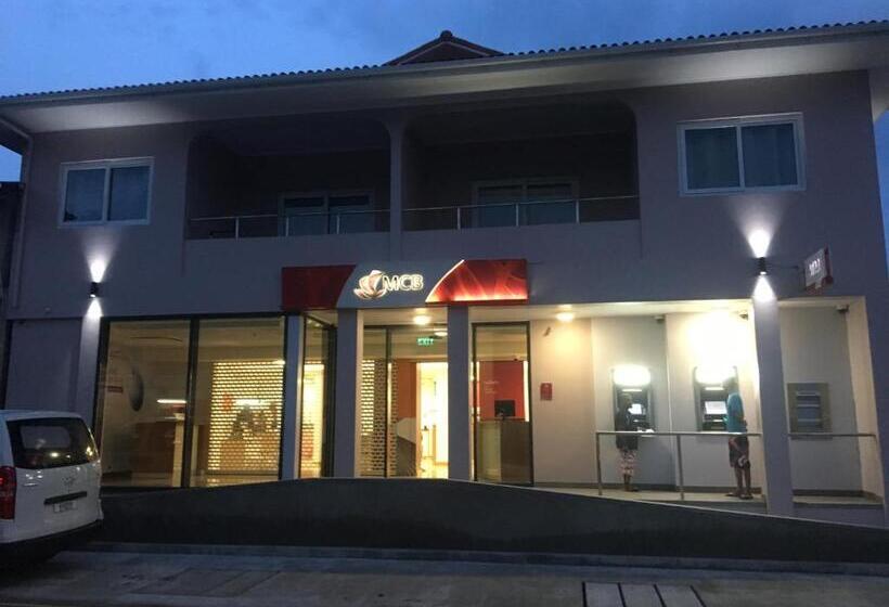 Shanaz Beachside Retreat