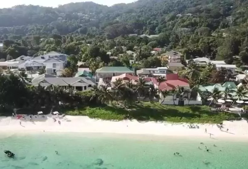 Shanaz Beachside Retreat