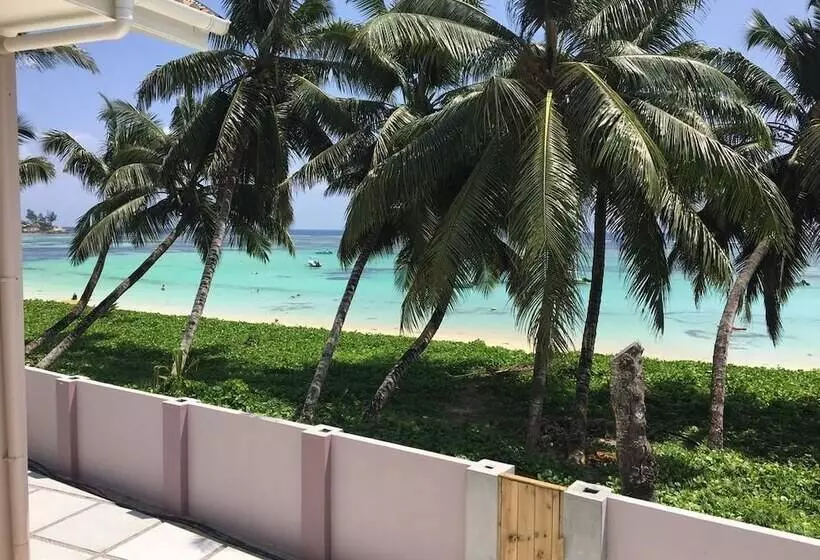 Shanaz Beachside Retreat