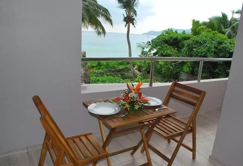 Shanaz Beachside Retreat