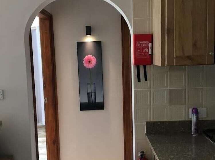 Shanaz Beachside Retreat