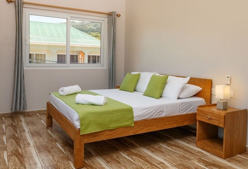 Shanaz Beachside Retreat