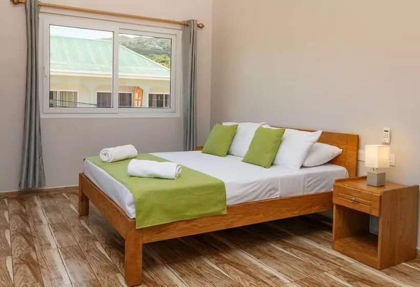 Shanaz Beachside Retreat