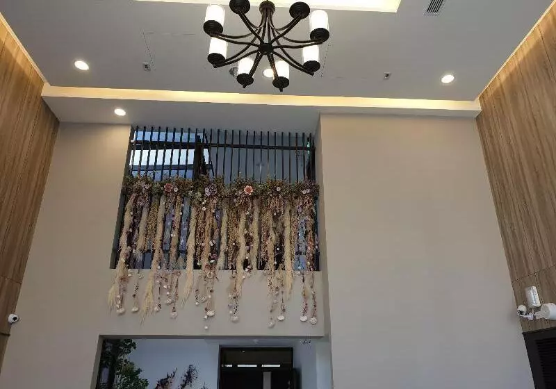 Check Inn Express Taichung Fuxing