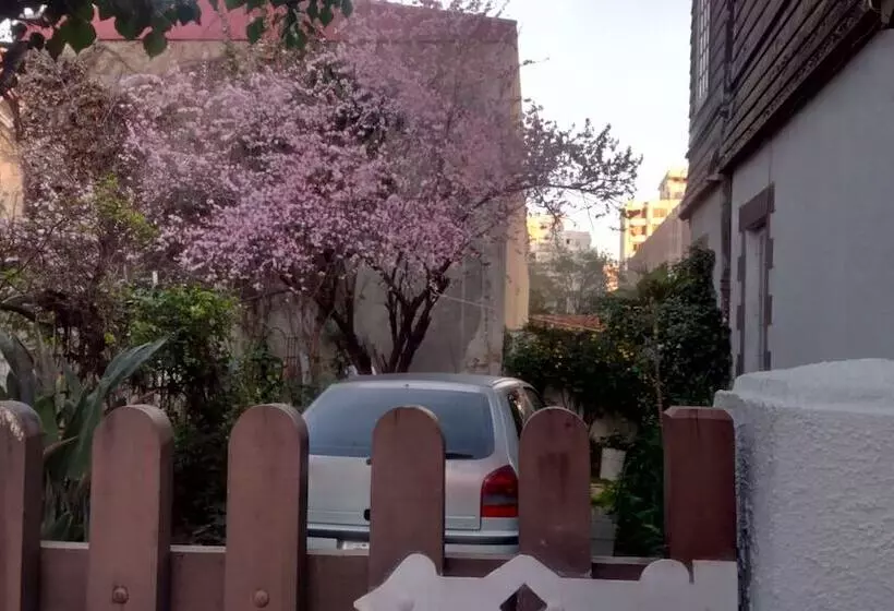 Hostal Casa Oriente Viña