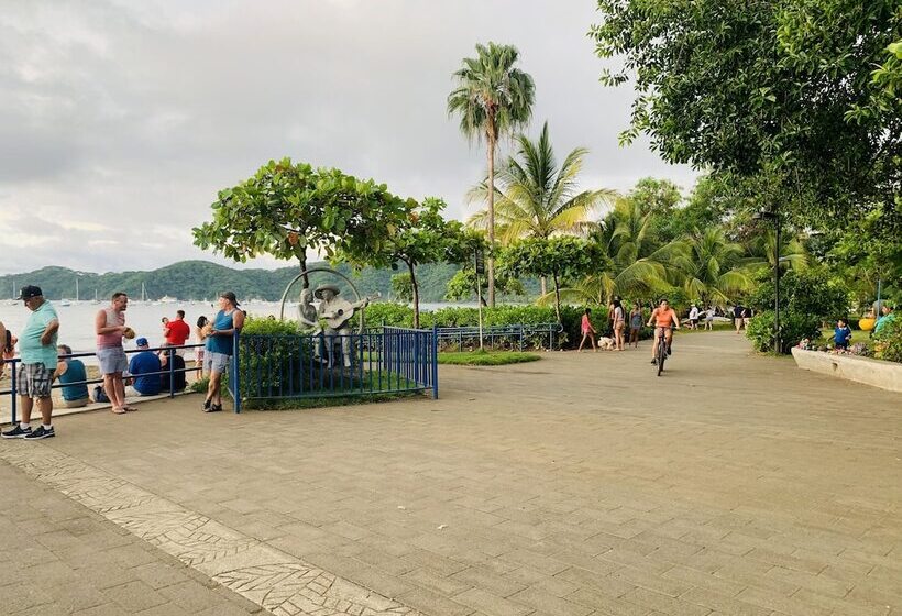 בית מלון כפרי Claudio & Gloria Beach Front