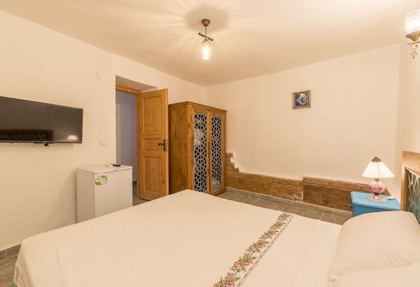 هتل Kaya Guest House