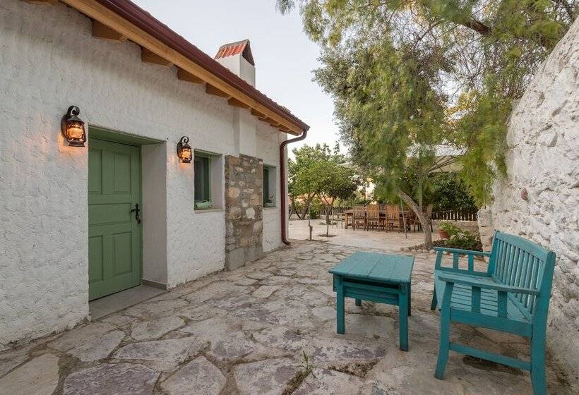 هتل Kaya Guest House