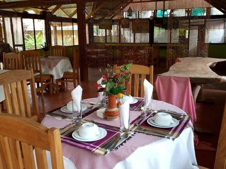 هتل Kilimanjaro Eco Lodge