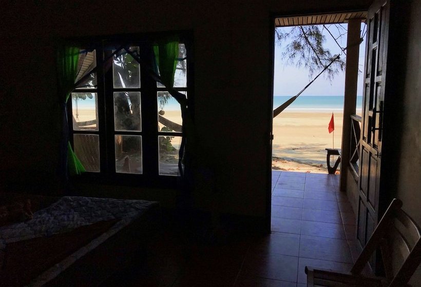 Hotel Longbeach Bungalows