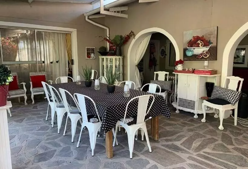 هتل Tarentaal Guest Farm