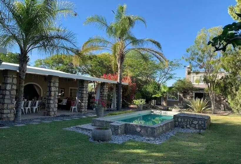 هتل Tarentaal Guest Farm