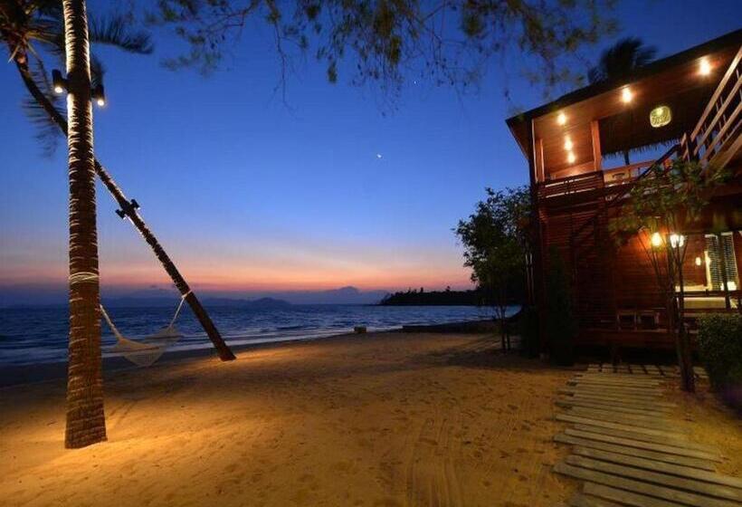 هتل The Blue Sky Resort@ Koh Payam