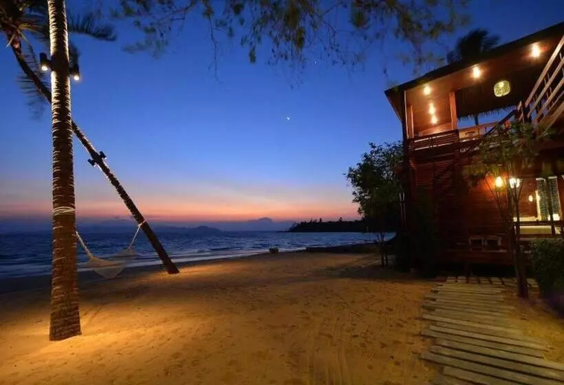 هتل The Blue Sky Resort@ Koh Payam