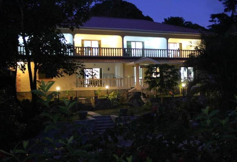 پانسیون Forest Lodge