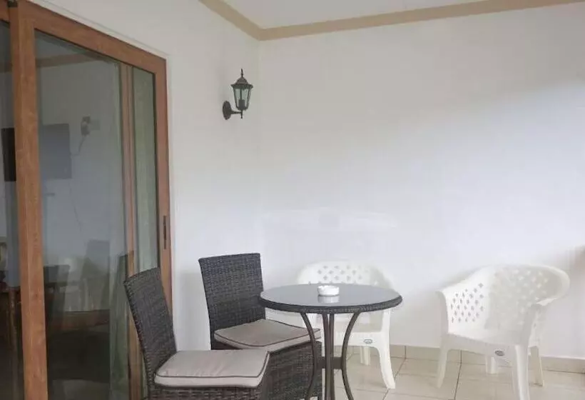 پانسیون Forest Lodge