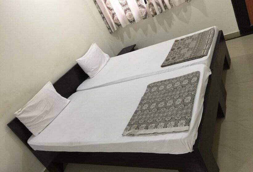 פנסיון Vrp Guest House