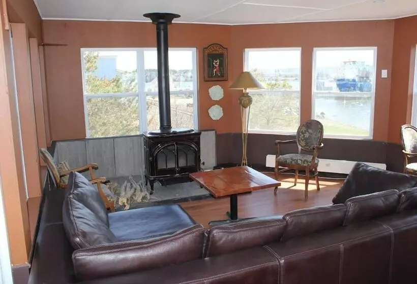 ベッドアンドブレックファースト Harbourview Motel And Accommodations