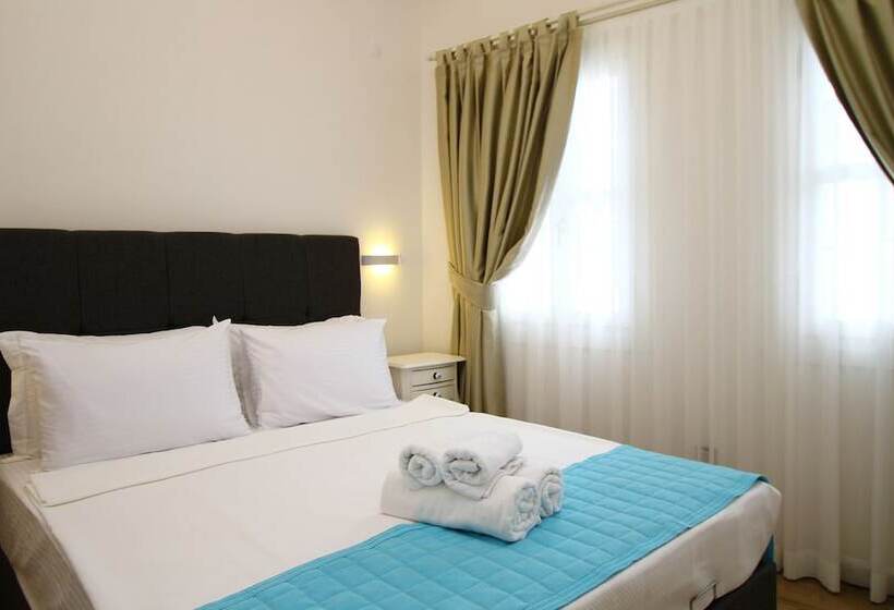 Cesme Kale Tas Apart