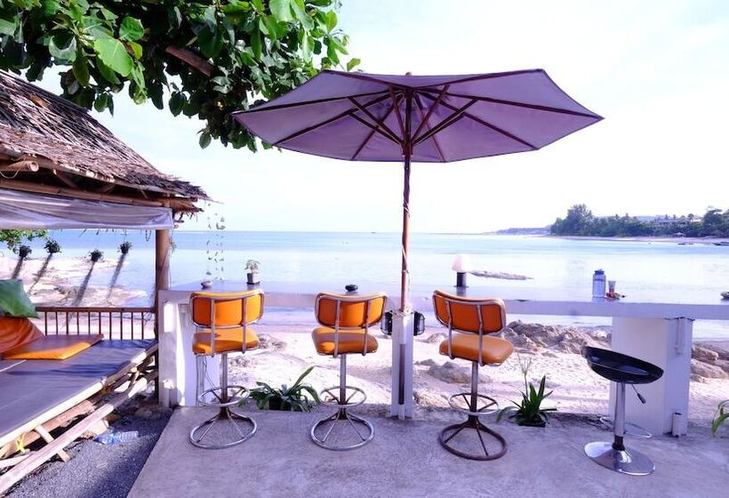 Chill Inn Lamai Hostel & Beach Cafe