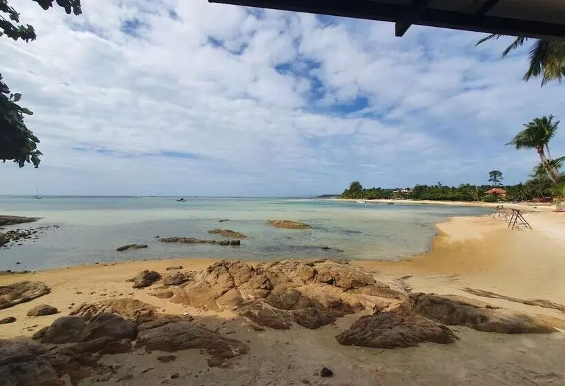 Chill Inn Lamai Hostel & Beach Cafe