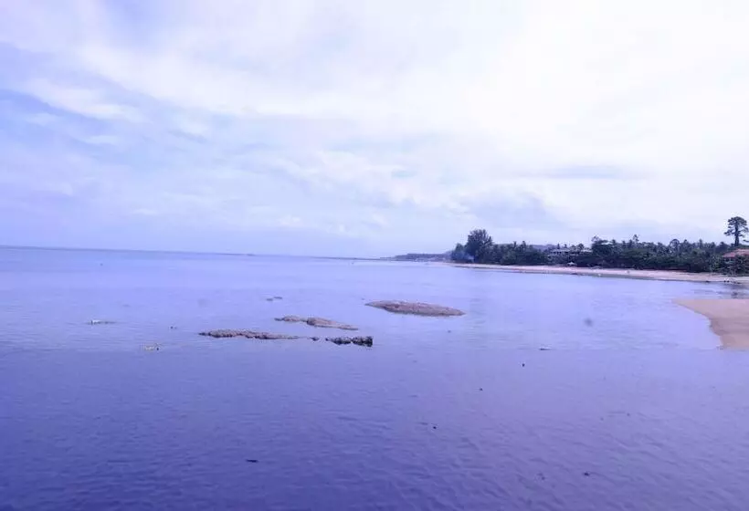 Chill Inn Lamai Hostel & Beach Cafe