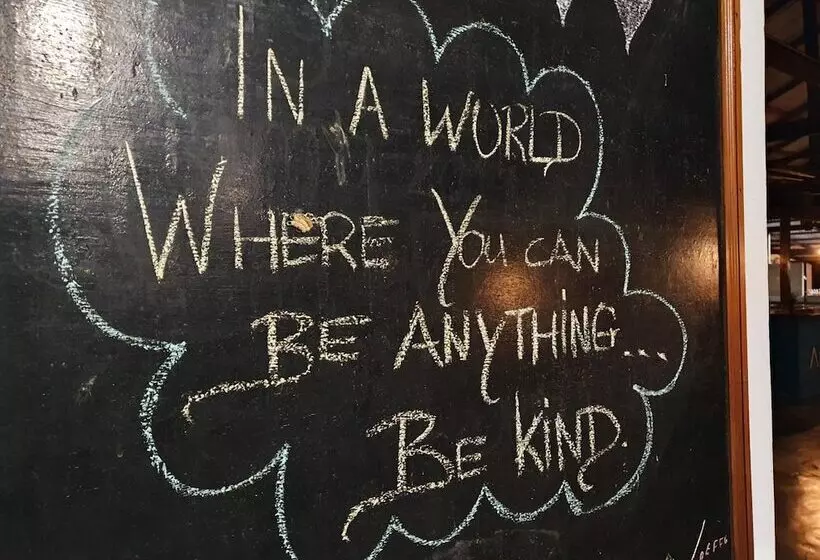 Chill Inn Lamai Hostel & Beach Cafe