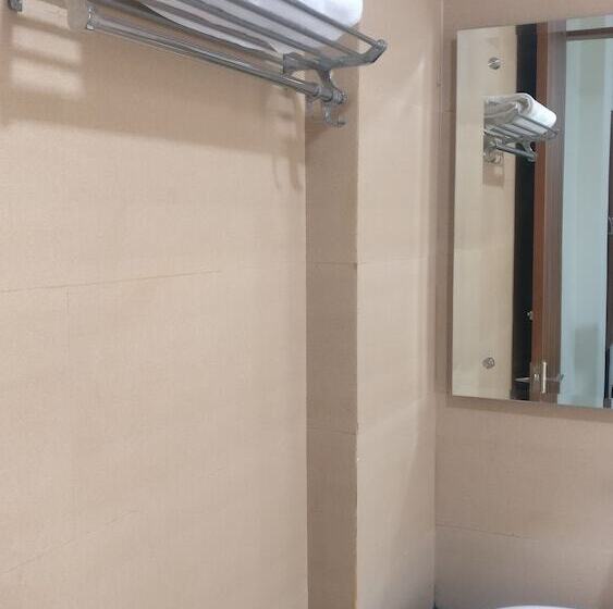 Corooms Sanvi Hotels Unitech Cyber Park