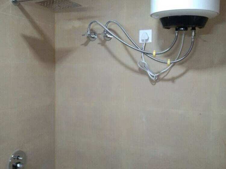 Corooms Sanvi Hotels Unitech Cyber Park